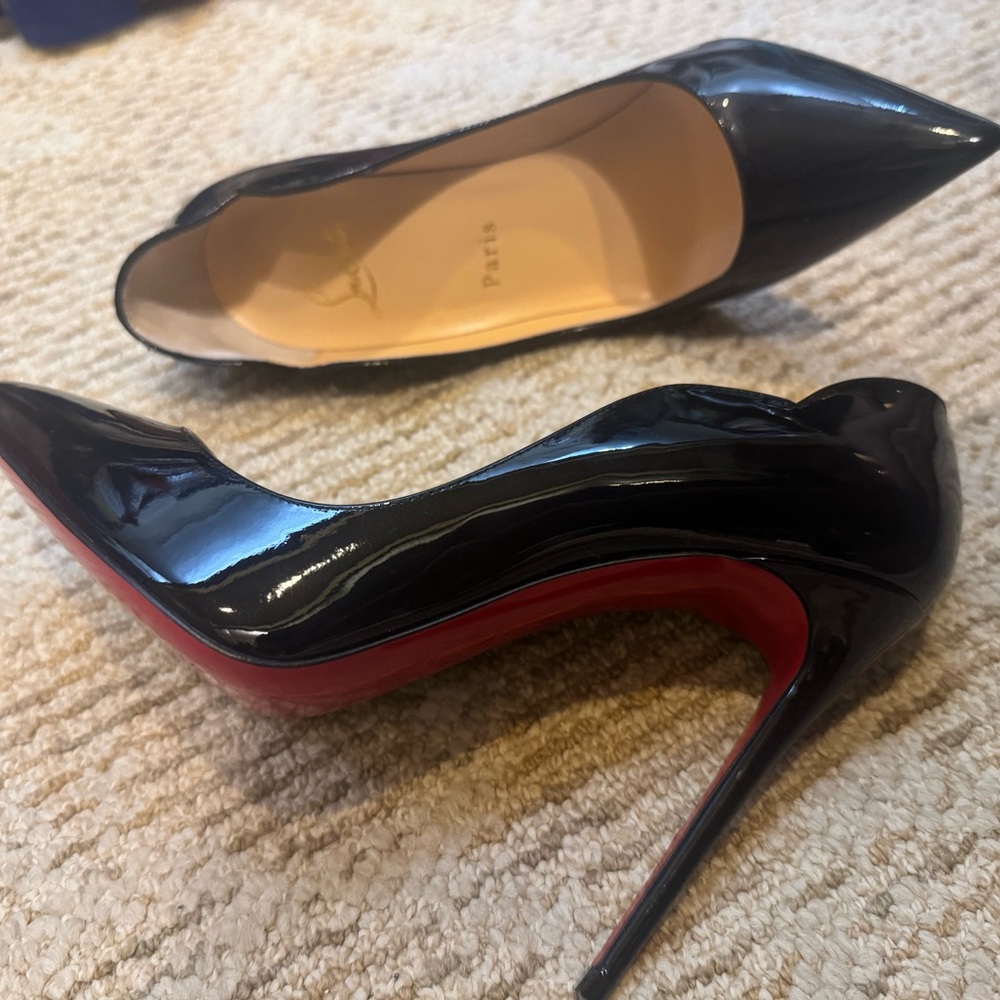 Christian Louboutin Black Patent Leather Red Bottom Pumps Size 37 / US 7 NIB - Picture 9 of 11